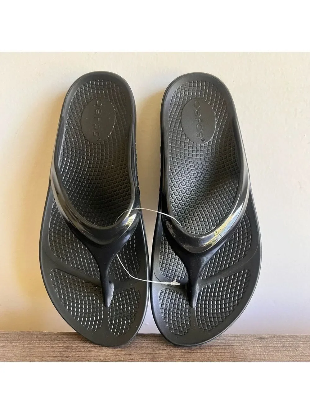 Oofos OOLaLa Women's Black Recovery Sandal Size 7 - Picture 6 of 8